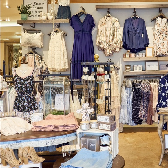 ✨NWT/NWOT Altar’d State Mystery Box✨ - Picture 2 of 3